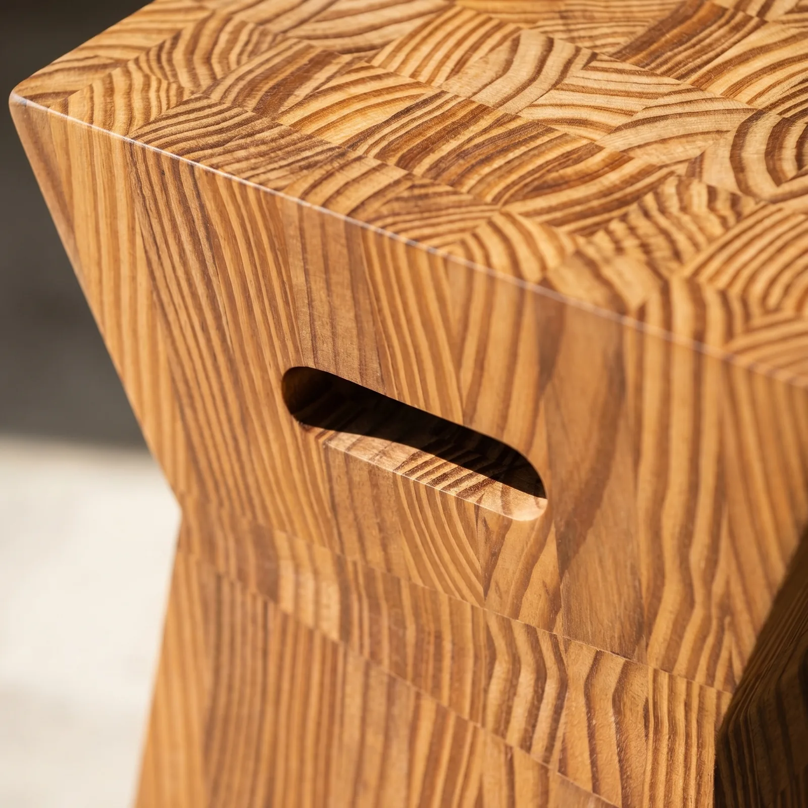 Banqueta Nice — close-up