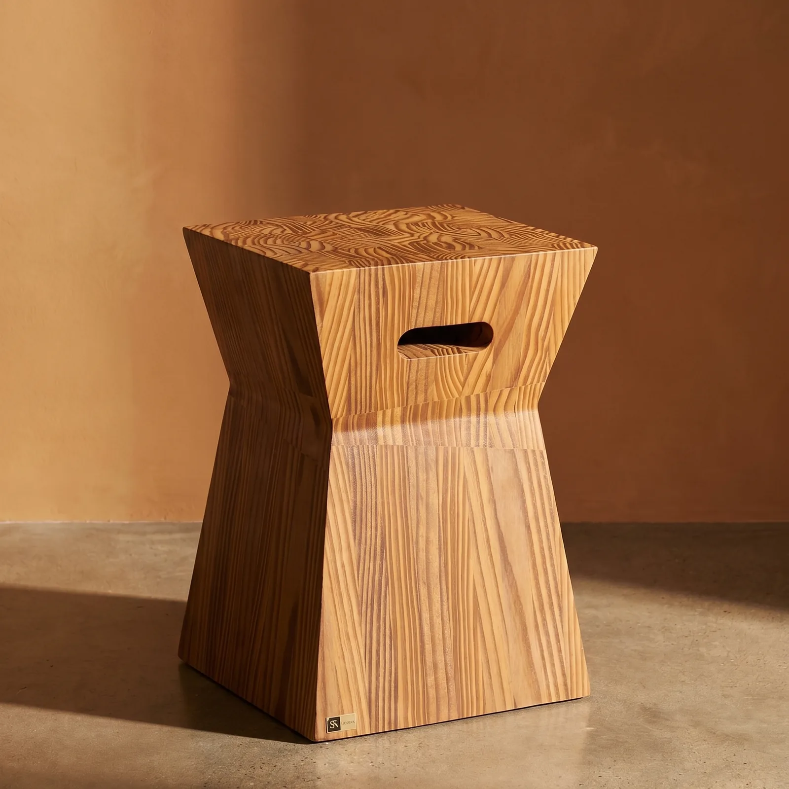 Banqueta Nice — editorial
