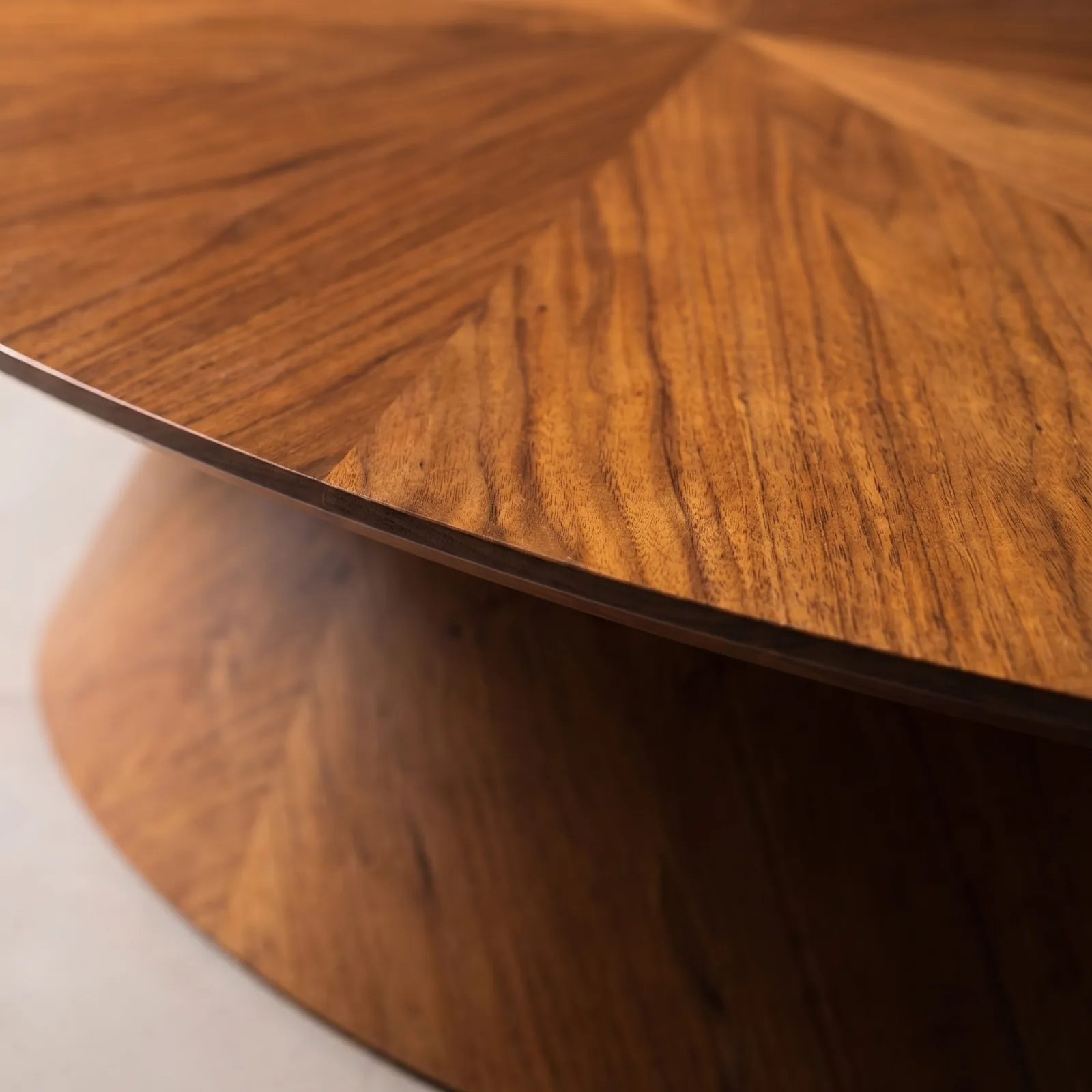 Mesa Cona Oval Centro — close-up