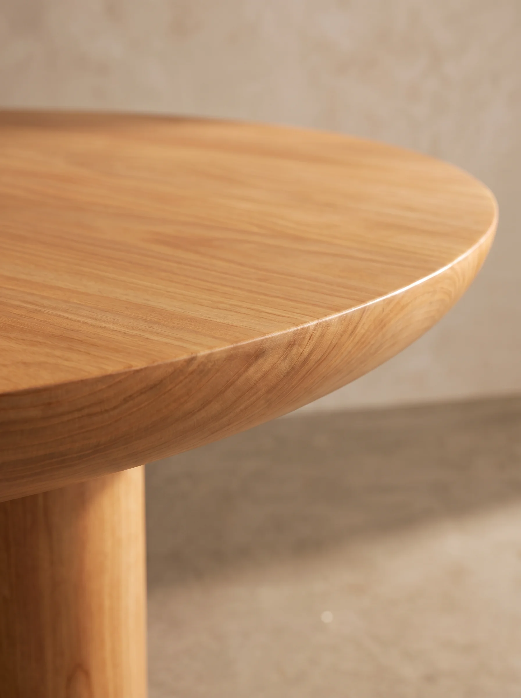 Mesa Le Monde — close-up