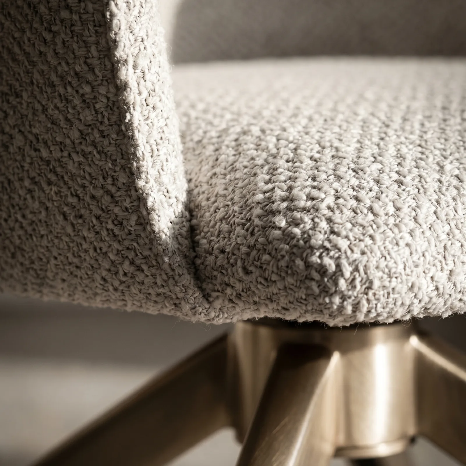 Silla Giratoria Lima — close-up