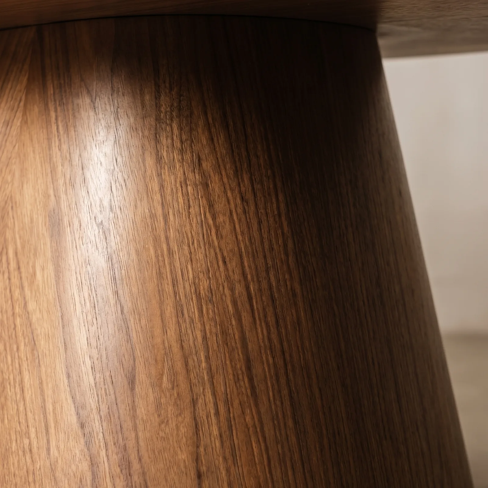 Mesa Versalhes — close-up