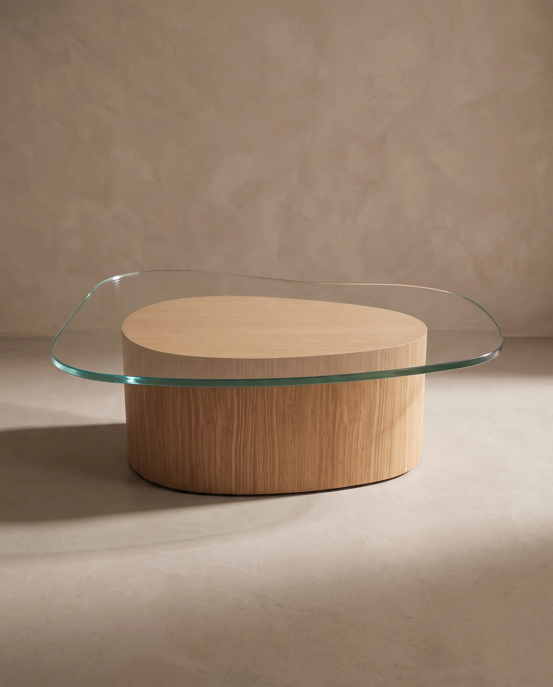 Mesa de Centro Cristallo Orgánica de la colección Solenne de Sierra, foto de producto