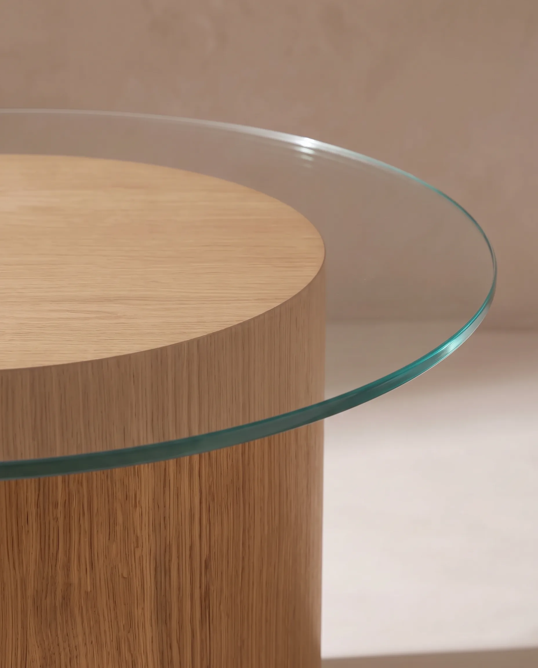 Detalle de materiales de Mesa de Comedor Cristallo Redonda, colección Solenne de Sierra