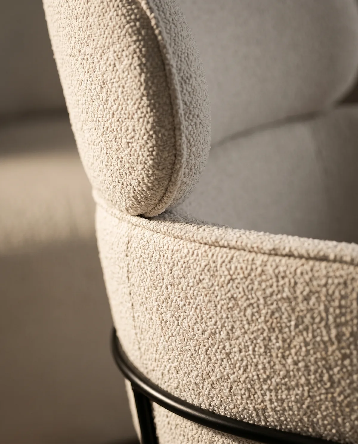 Silla Julian — closeup